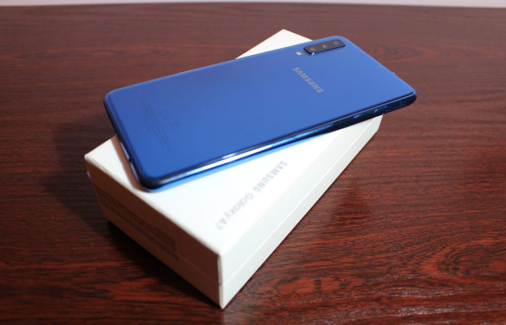 W ubiegłym roku Huawei prawie dogoniło Apple, a Xiaomi przegoniło OPPO! 13 Samsung Galaxy A7