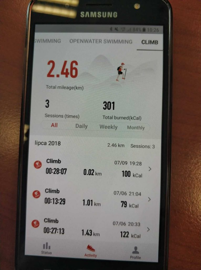 Xiaomi Amazfit Stratos to smartwatch będący większą wersją opaski sportowej 40 Xiaomi Amazfit Stratos to smartwatch będący większą wersją opaski sportowej