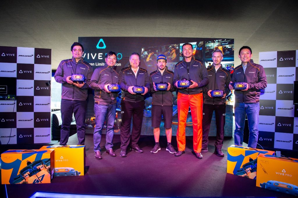 Kolejna współpraca wyścigowego zespołu z producentem z Azji. Poznajcie HTC Vive Pro w specjalnej edycji! 12 htc vive pro mclaren