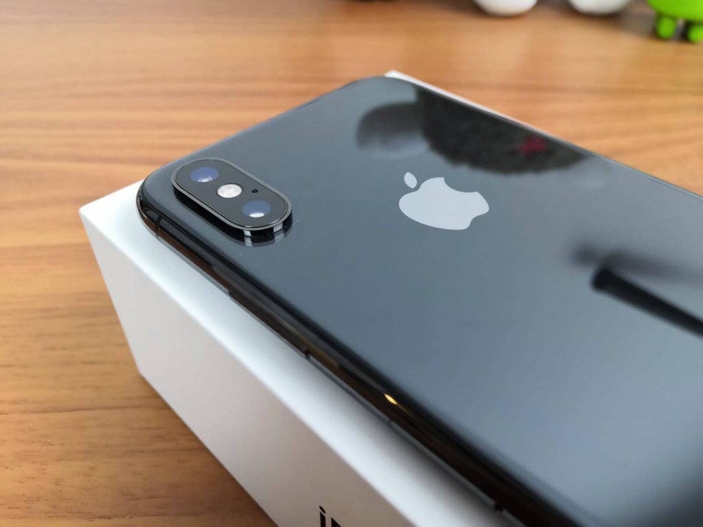 iPhone XS w rękach fana chińskiej elektroniki. Pierwsze spotkanie ze sprzętem Apple! 20 iphone xs