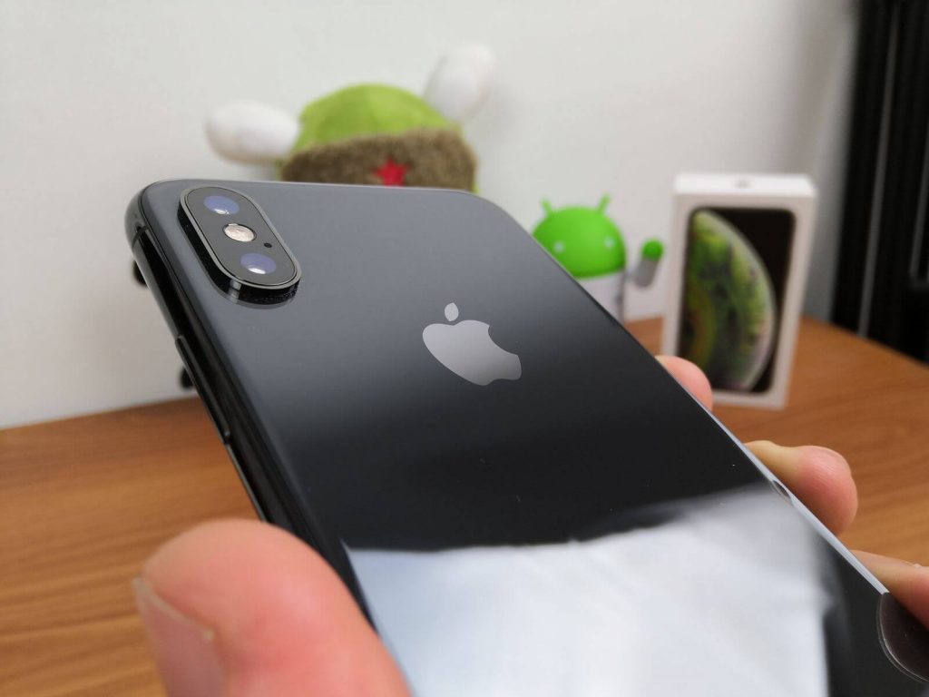 iPhone XS w rękach fana chińskiej elektroniki. Pierwsze spotkanie ze sprzętem Apple! 23 iphone xs