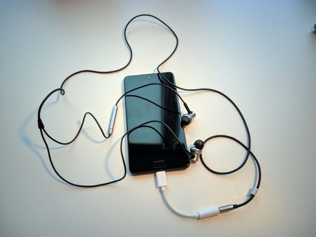 Recenzja Sharp Aquos S2, bardzo ciekawego bezramkowca 49 sharp aquos s2 audio