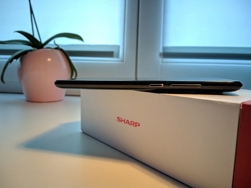 Recenzja Sharp Aquos S2, bardzo ciekawego bezramkowca 15 sharp aquos s2