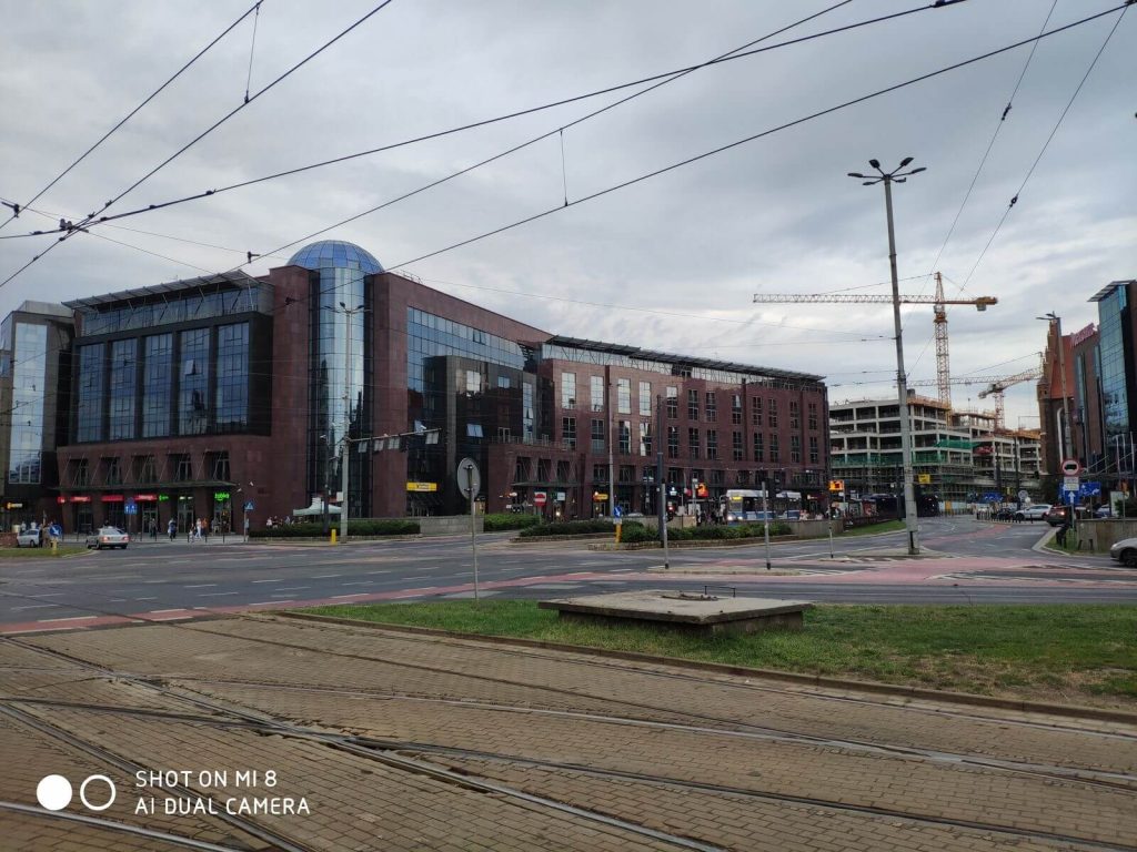 Recenzja Xiaomi Mi 8 - przy nim producent się nie popisał 27 Recenzja Xiaomi Mi 8 - przy nim producent się nie popisał