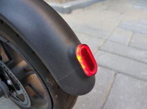 Recenzja hulajnogi elektrycznej Xiaomi Mijia M365 19 xiaomi mijia m365 scooter (4)