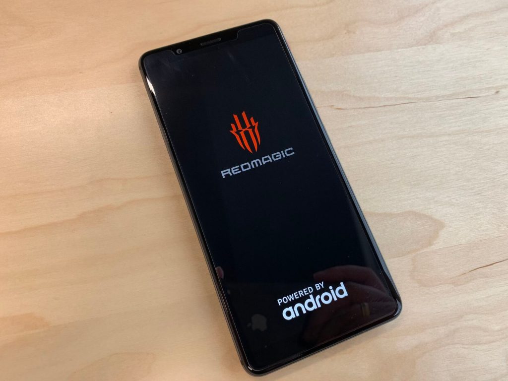 Nubia Red Magic to telefon nie tylko dla graczy, chociaż obudowa świeci 16 nubia red magic