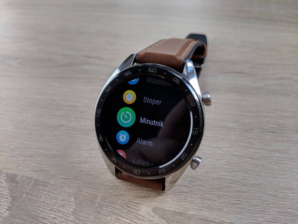 Recenzja inteligentnego zegarka dla aktywnych czyli Huawei Watch GT 20 huawei watch gt (13)
