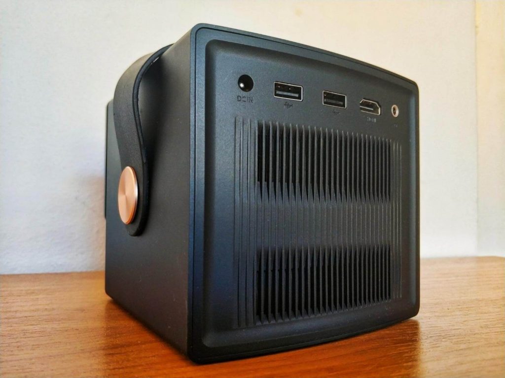 Recenzja XGIMI CC Aurora – Dark knight – projektor I głośnik w jednym! 14 XGIMI CC Aurora - Dark knight