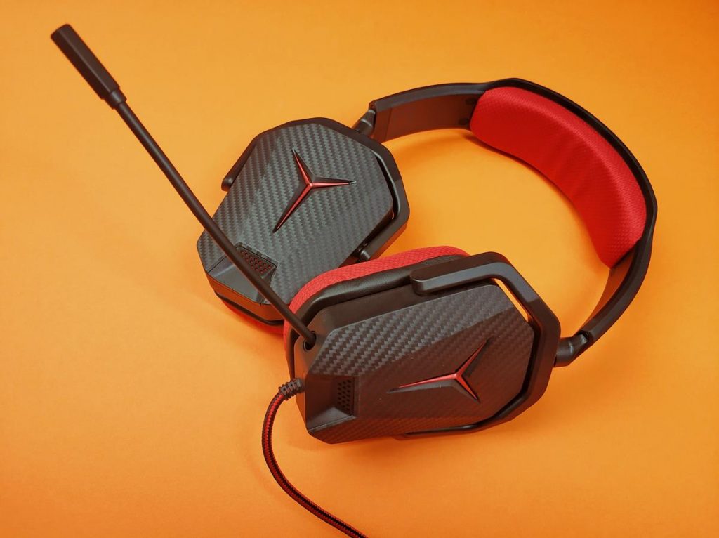 Recenzja tanich słuchawek gamingowych Lenovo Legion Y Gaming Headset 17 LENOVO LEGION Y GAMING HEADSET (4)