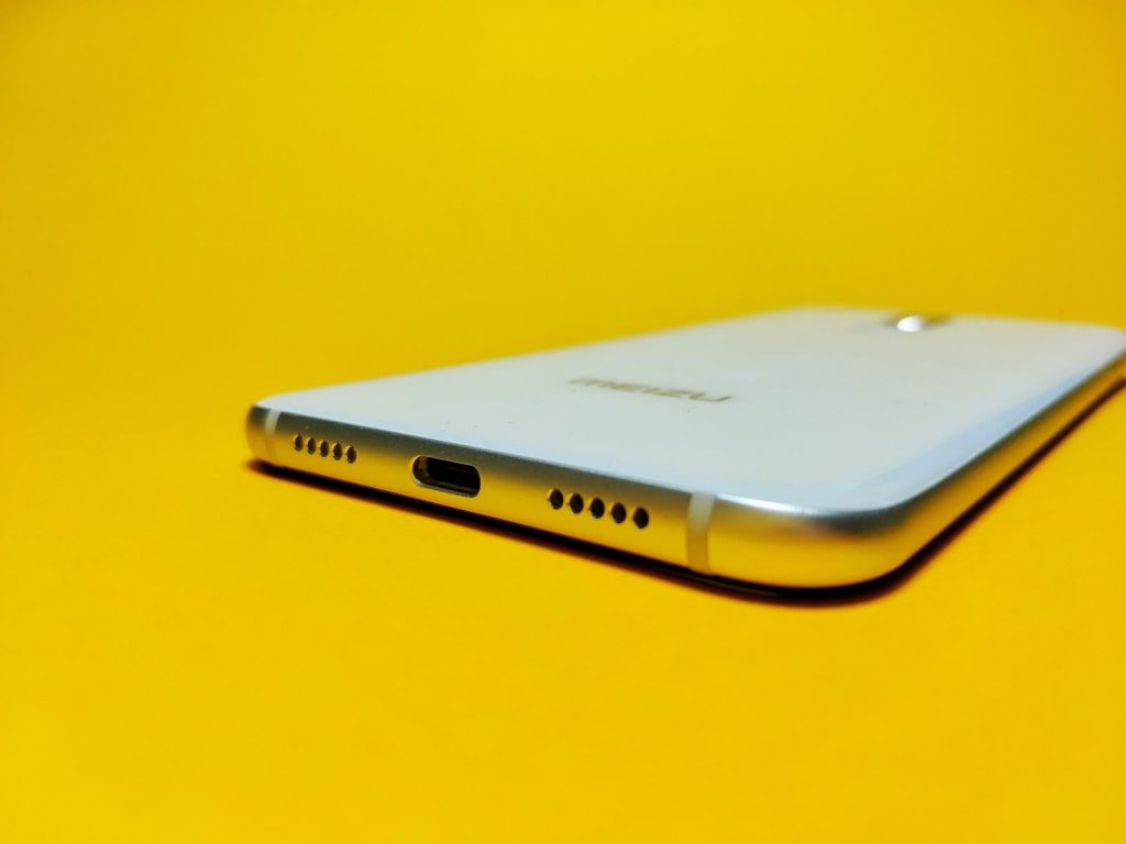 Recenzja Meizu X8, niezłego średniaka z jednym "ale"... 14 meizu x8