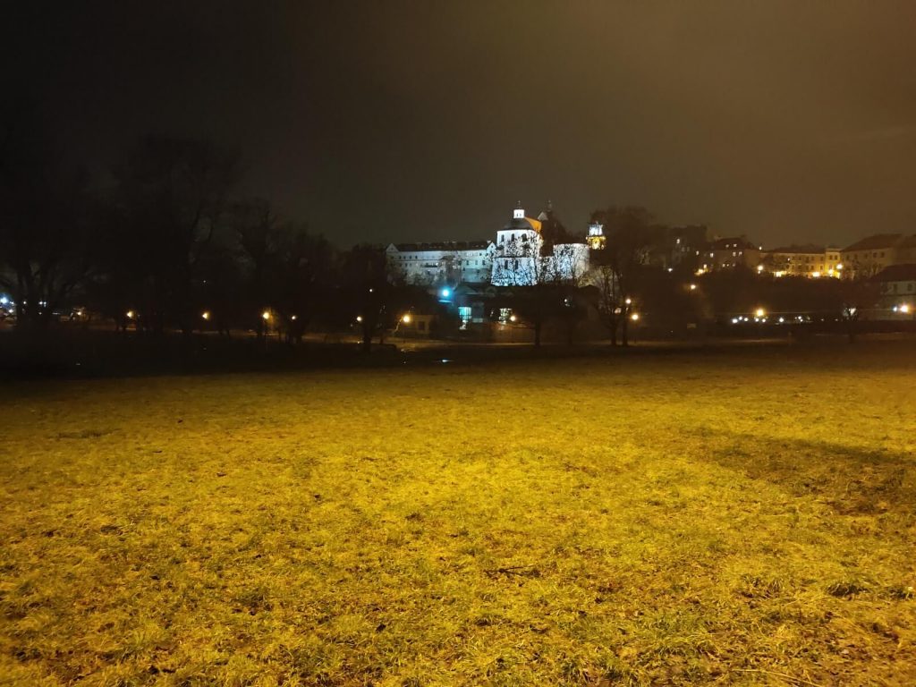 Recenzja Meizu X8, niezłego średniaka z jednym "ale"... 29 meizu x8