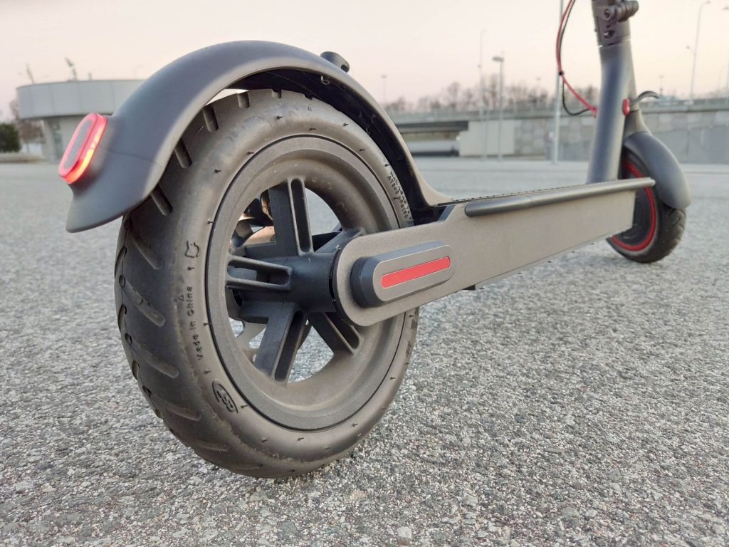 Xiaomi M365 Pro - recenzja hulajnogi elektrycznej 19 xiaomi m365 pro podest