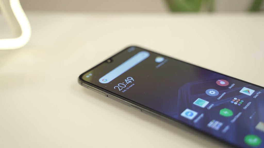 Recenzja Xiaomi Mi 9 - w tej cenie ten telefon nie ma konkurencji 15 xiaomi mi 9