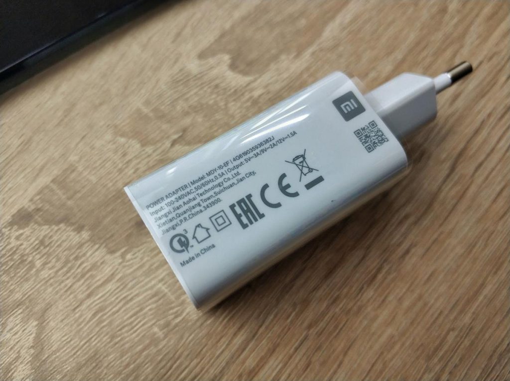 Czy tańsza wersja flagowca Xiaomi ma sens? Recenzja Xiaomi Mi 9 SE 13 xiaomi mi 9 se (4)