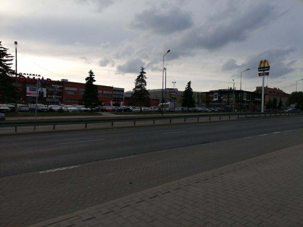 Recenzja Huawei P30 Lite, naprawdę pięknego smartfonu, który zadowoli większość użytkowników, ale jeszcze nie teraz... 32 huawei p30 lite zdjęcie