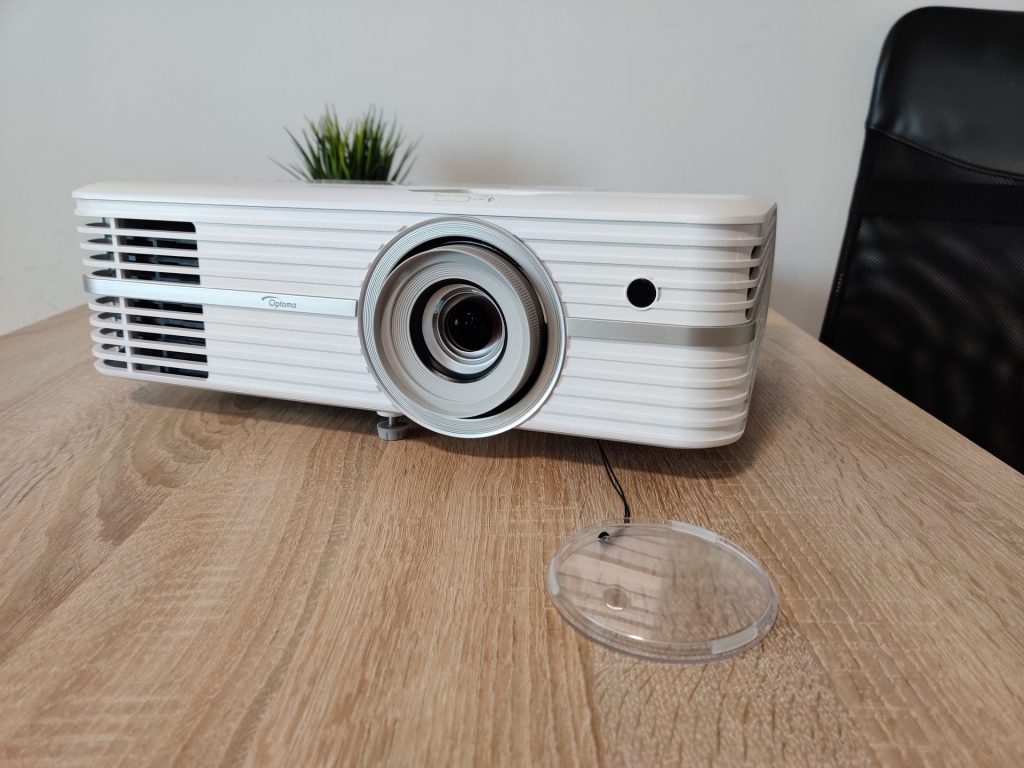 Optoma UHD300X - test projektora 4K idealnego na warunki domowe 19 projektor optoma