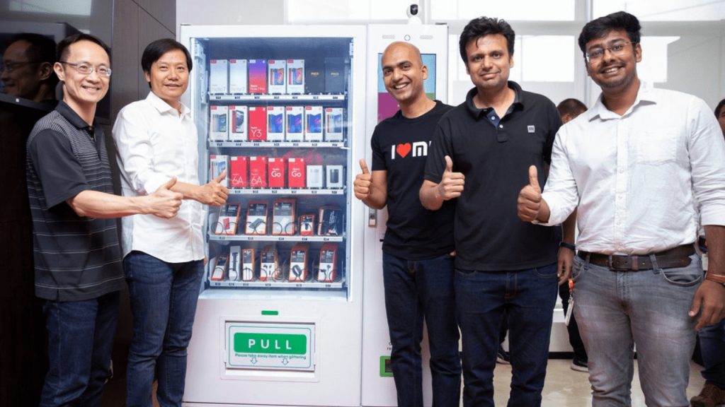 W Indiach pojawiają się ekspresowe automaty ze sprzętem Xiaomi 11 xiaomi mi express kiosk