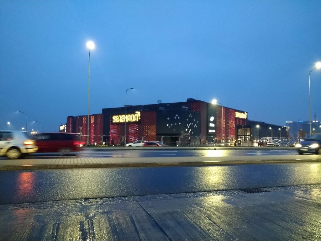 Czy ekran o proporcjach 21:9 jest przydatny? Recenzja Sony Xperia 10 Plus 29 Czy ekran o proporcjach 21:9 jest przydatny? Recenzja Sony Xperia 10 Plus