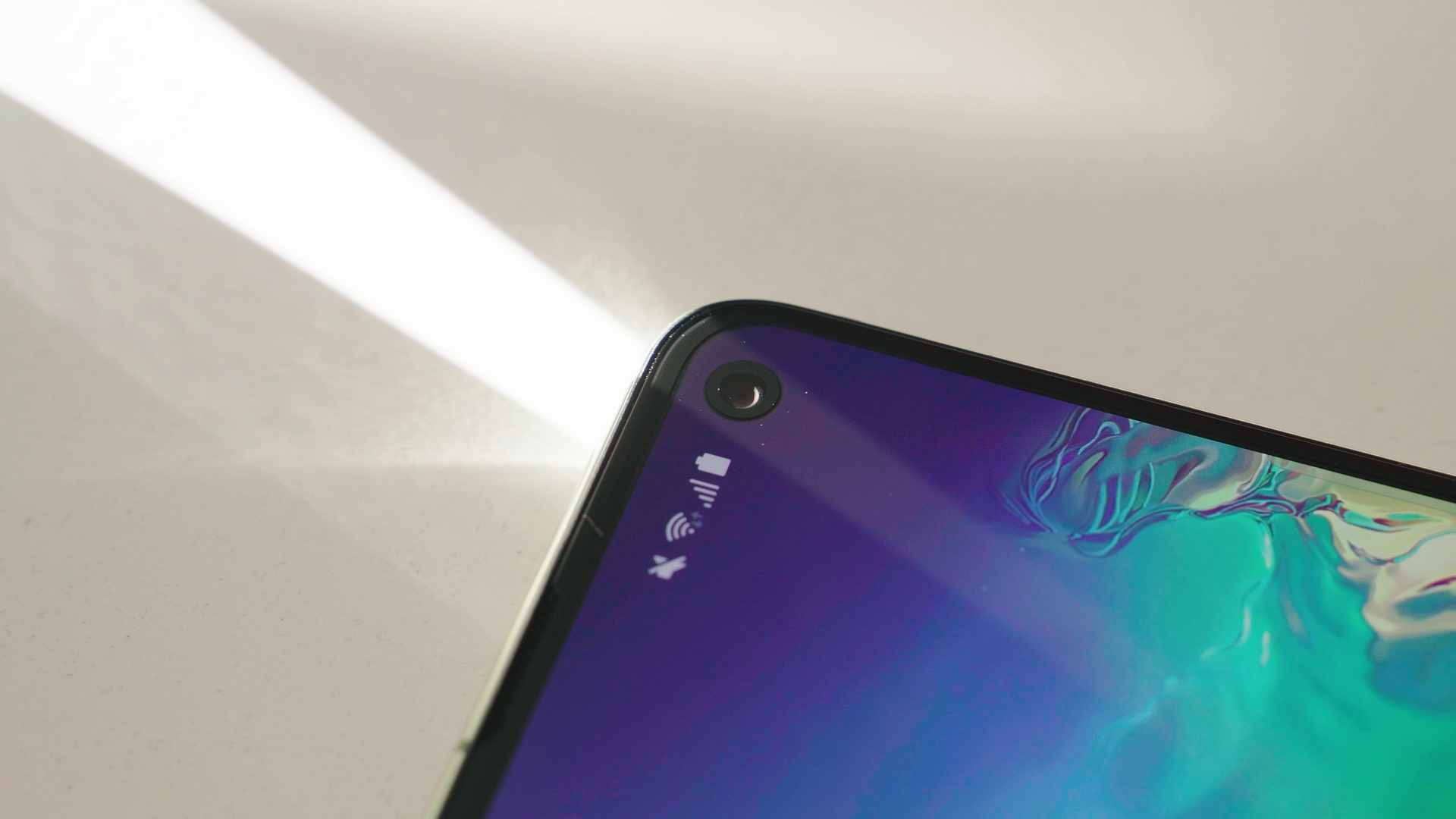 Samsung Galaxy S10e to kompaktowy flagowiec z prawdziwego zdarzenia – recenzja 19 Samsung Galaxy S10e