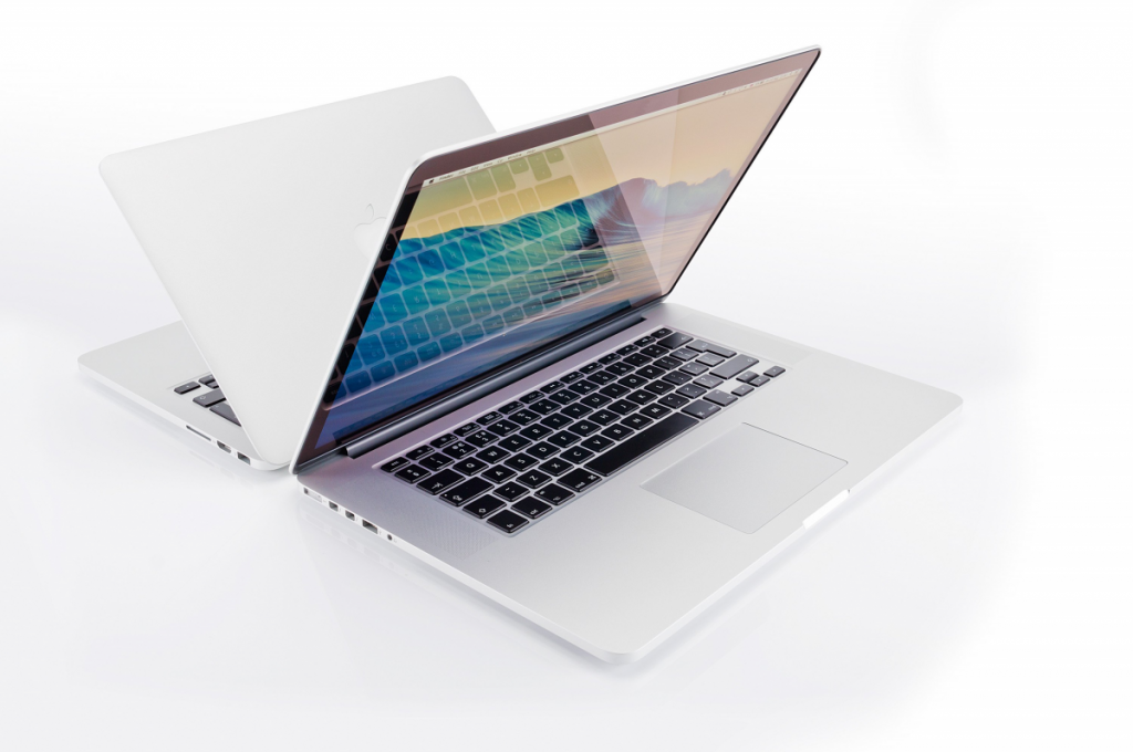 Apple MacBook Pro objęty programem naprawczym nie będzie mógł być wniesiony na pokład samolotu