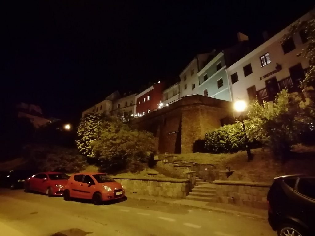 Średniopółkowy smartfon, który chyba będzie hitem u operatorów - recenzja Honor 20 Lite 35 honor 20 lite zdjęcia