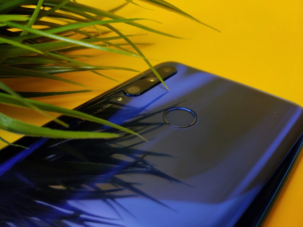 Średniopółkowy smartfon, który chyba będzie hitem u operatorów - recenzja Honor 20 Lite 28 honor 20 lite