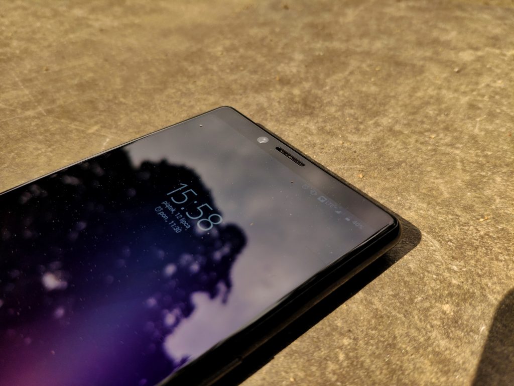Recenzja smarfonu Sony Xperia 1, który wydaje się być absolutną klasą premium, ale to tylko złudzenie... 12 sony xperia 1 nad ekranem