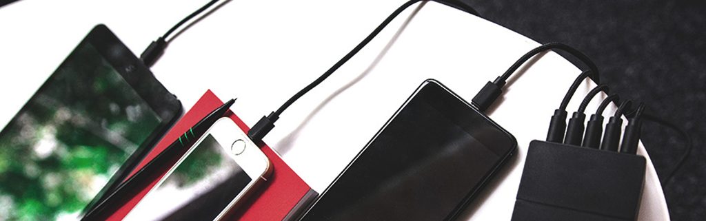 Jak poprawne rozpoznać parametry na ładowarce? Co oznaczają symbole V, A i mAh? 11 Jak poprawne rozpoznać parametry na ładowarce? Co oznaczają symbole V, A i mAh?