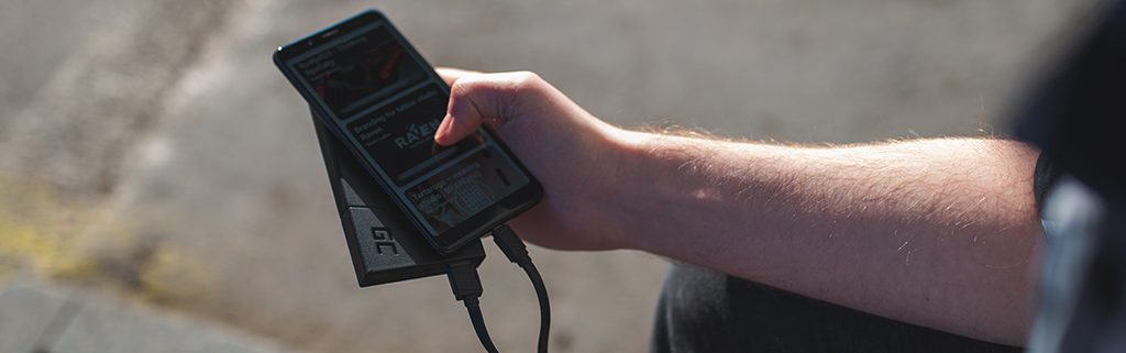 Jak poprawne rozpoznać parametry na ładowarce? Co oznaczają symbole V, A i mAh? 12 power bank green cell