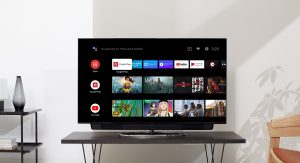 Pierwszy telewizor OnePlus z systemem Android TV zaprezentowany 12 oneplus tv q1 pro stolik android tv