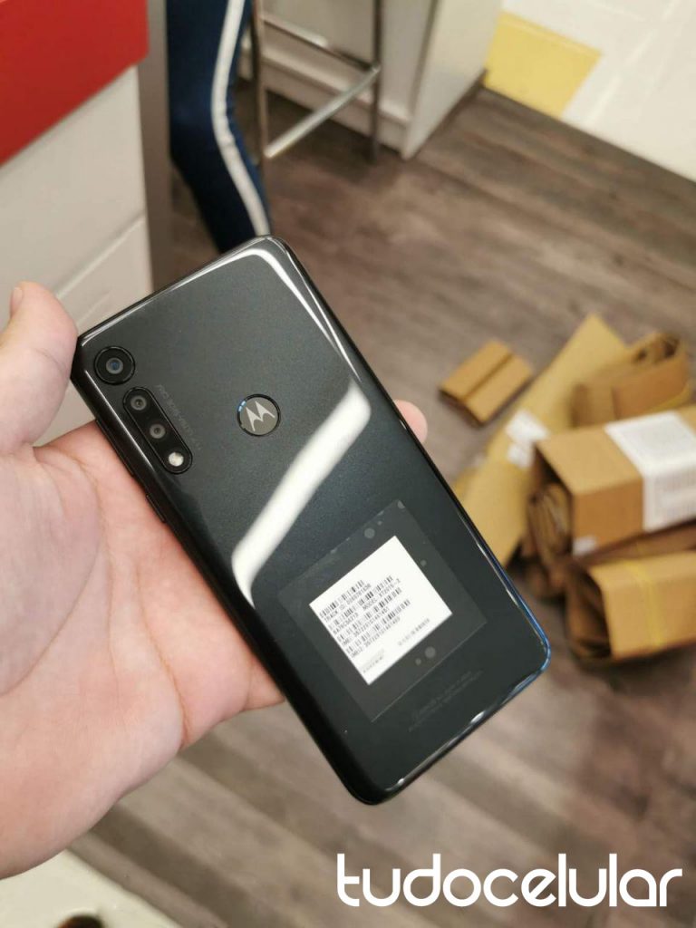 Znamy wygląd nadchodzących Motek z serii G8 14 moto g8 play