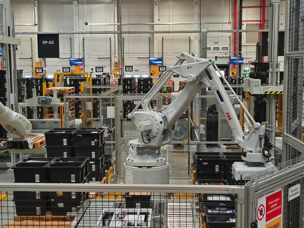 Byliśmy na oficjalnym otwarciu Centrum Logistycznego Amazon w Okmianach! 17 Byliśmy na oficjalnym otwarciu Centrum Logistycznego Amazon w Okmianach!