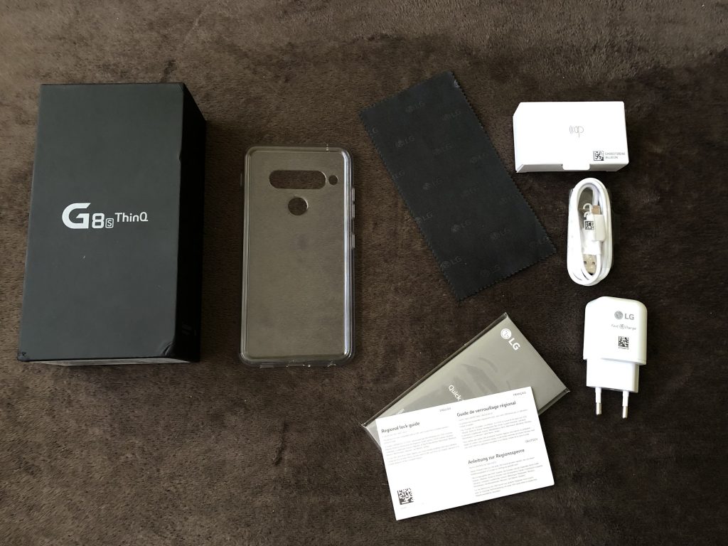 Pokaż mi swoją dłoń, czyli recenzja LG G8S ThinQ. 13 LG G8S ThinQ zestaw