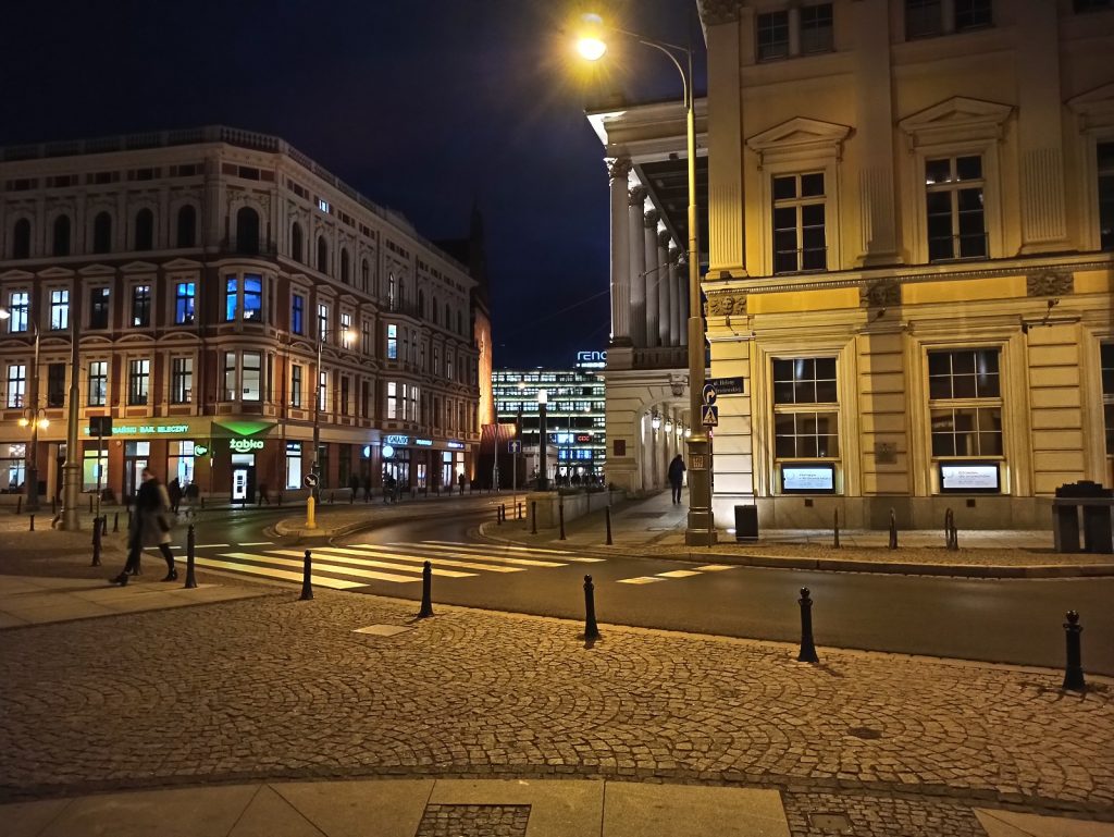 Aż ciężko mi uwierzyć, że ten telefon kosztuje tylko tyle... Recenzja Redmi Note 8 Pro! 24 Redmi Note 8 Pro zdjęcie