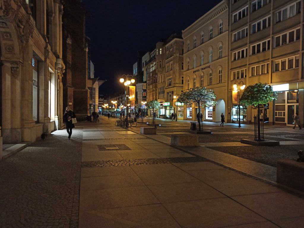 Aż ciężko mi uwierzyć, że ten telefon kosztuje tylko tyle... Recenzja Redmi Note 8 Pro! 29 Redmi Note 8 Pro zdjęcie