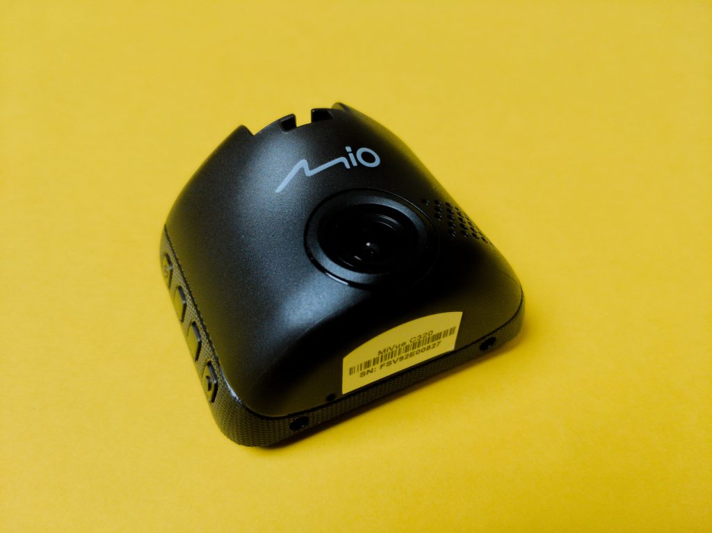 Porównanie wideorejestratorów 70mai Smart Dash Cam Pro, Mio MiVue C320 i Navitel R650 Night Vision 14 Mio MiVue C320