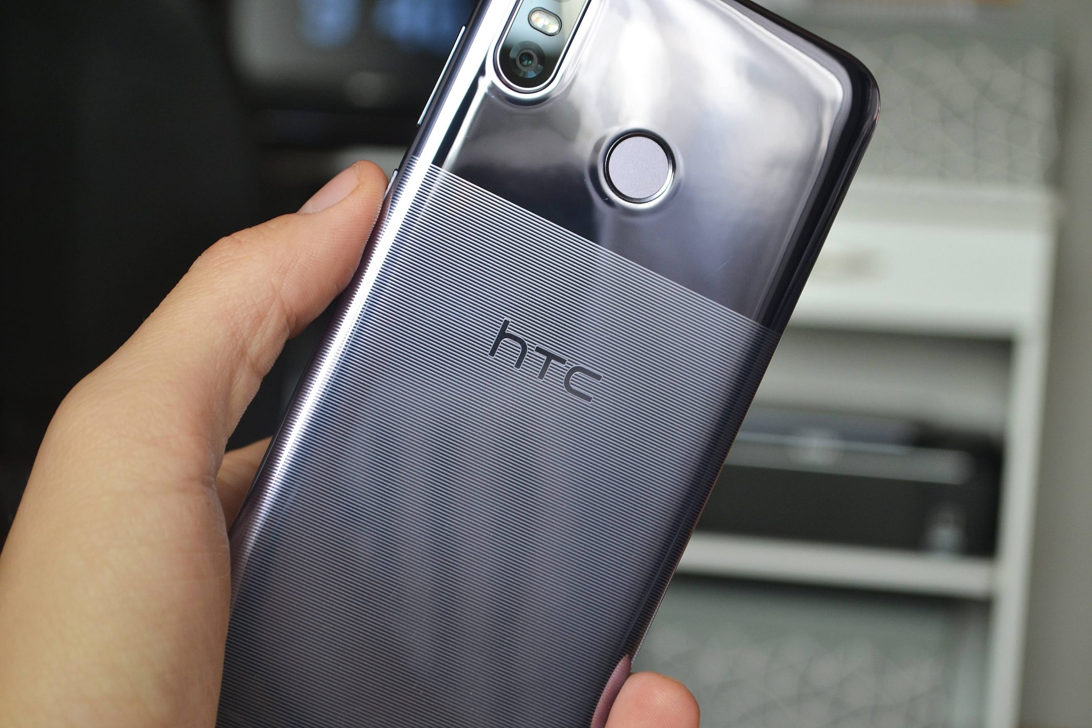 Смартфон htc wildfire e1 plus 32gb синий обзор