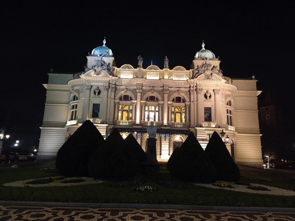 Motorola Moto G8 Plus - uczciwy stosunek jakości do ceny 39 Motorola Moto G8 Plus - uczciwy stosunek jakości do ceny