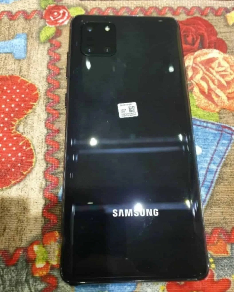 Samsung Galaxy Note 10 Lite na zdjęciach! Na temat tego urządzenia wiemy wszystko 11 Samsung Galaxy Note 10 Lite na zdjęciach! Na temat tego urządzenia wiemy wszystko