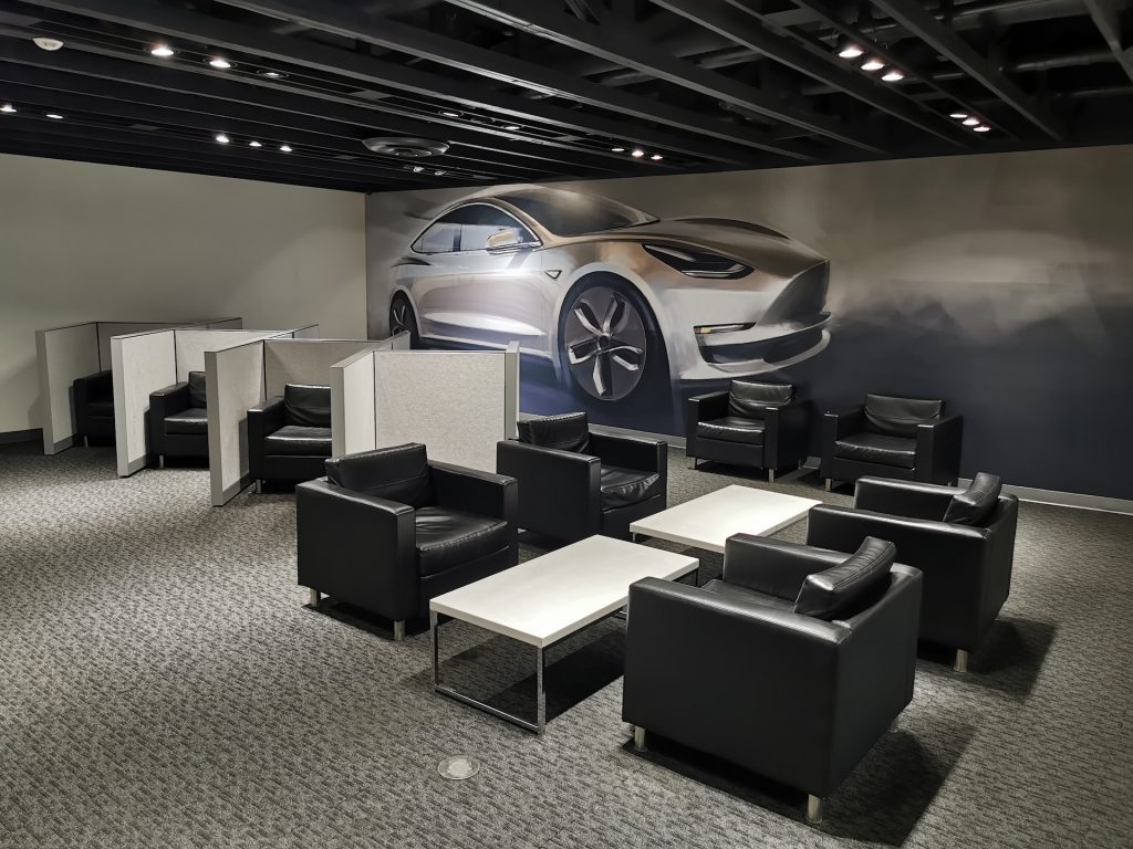 Teslą po USA wspólnie z Green Cell czyli odwiedziny w Tesla Factory we Fremont! 21 tesla lounge fotele