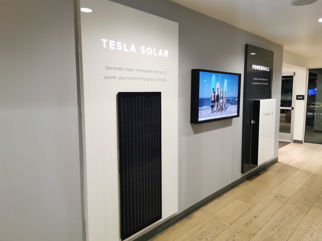 Teslą po USA wspólnie z Green Cell czyli odwiedziny w Tesla Factory we Fremont! 23 tesla lounge produkty tesli