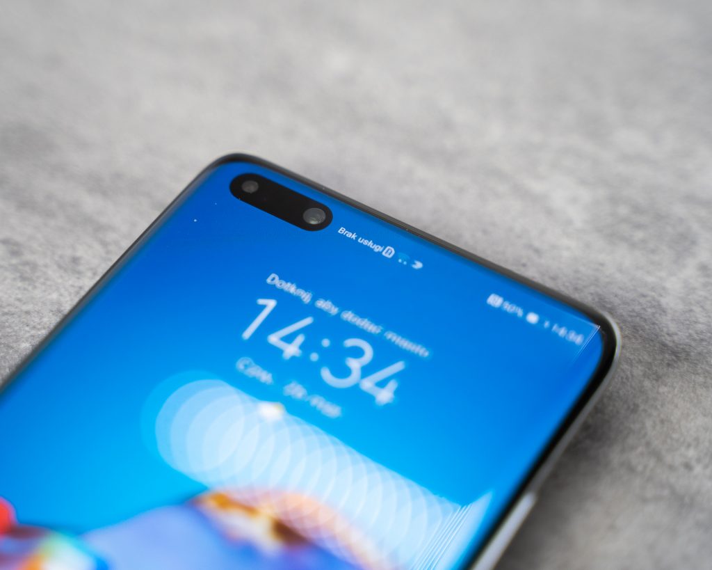 Honor pracuje nad nową serią smartfonów z Usługami Google! 12 huawei p40 pro górna część frontu