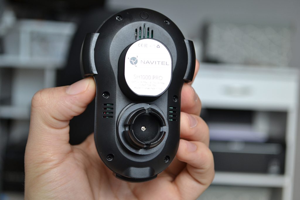 Recenzja uchwytu samochodowego Navitel SH1000 Pro z ładowaniem indukcyjnym 15 Recenzja uchwytu samochodowego Navitel SH1000 Pro z ładowaniem indukcyjnym