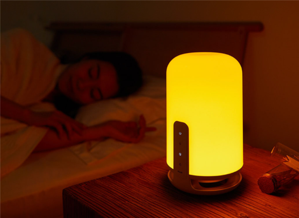Xiaomi wprowadza na rynek lampkę nocną, która nie emituje niebieskiego światła