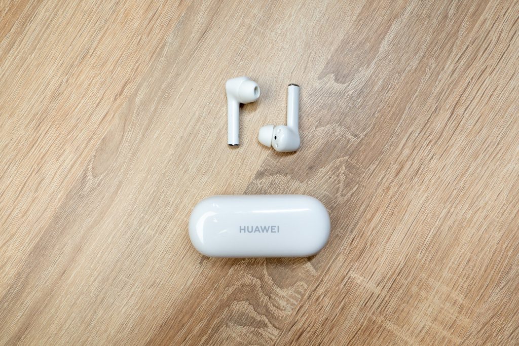 Słuchawki stworzone dla fanów ANC czyli Huawei FreeBuds 3i [RECENZJA]
