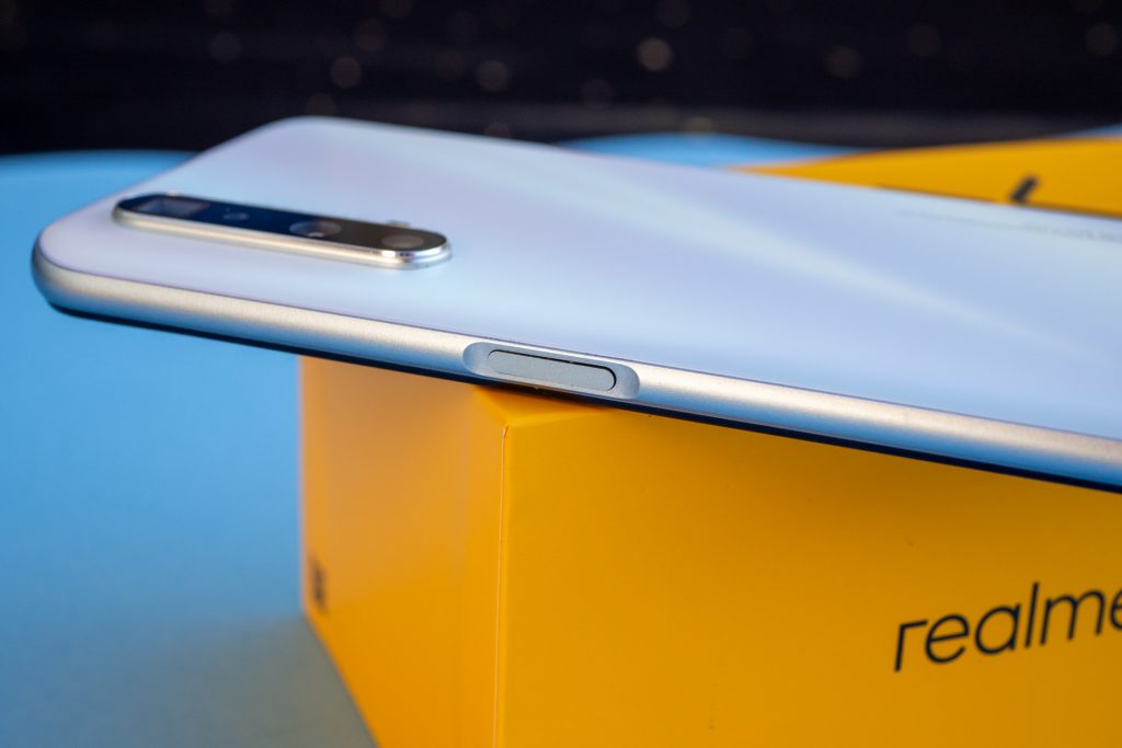 Czy flagowiec z Qualcomm Snapdragonem 855+ nadal ma sens? Recenzja realme X3 SuperZoom 15 Czy flagowiec z Qualcomm Snapdragonem 855+ nadal ma sens? Recenzja realme X3 SuperZoom