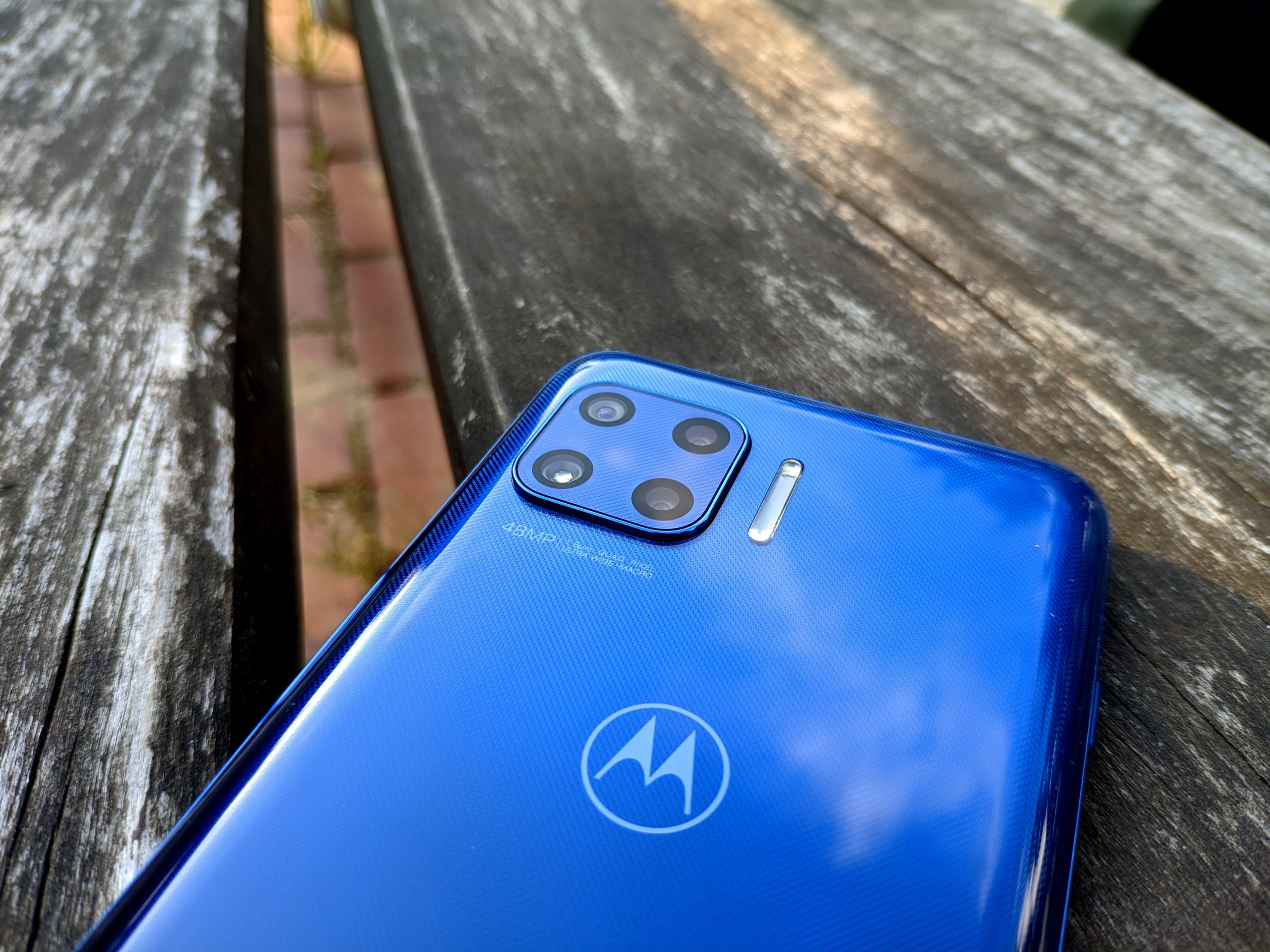 Motorola Moto G 5G Plus - dobry towarzysz dnia codziennego [recenzja]