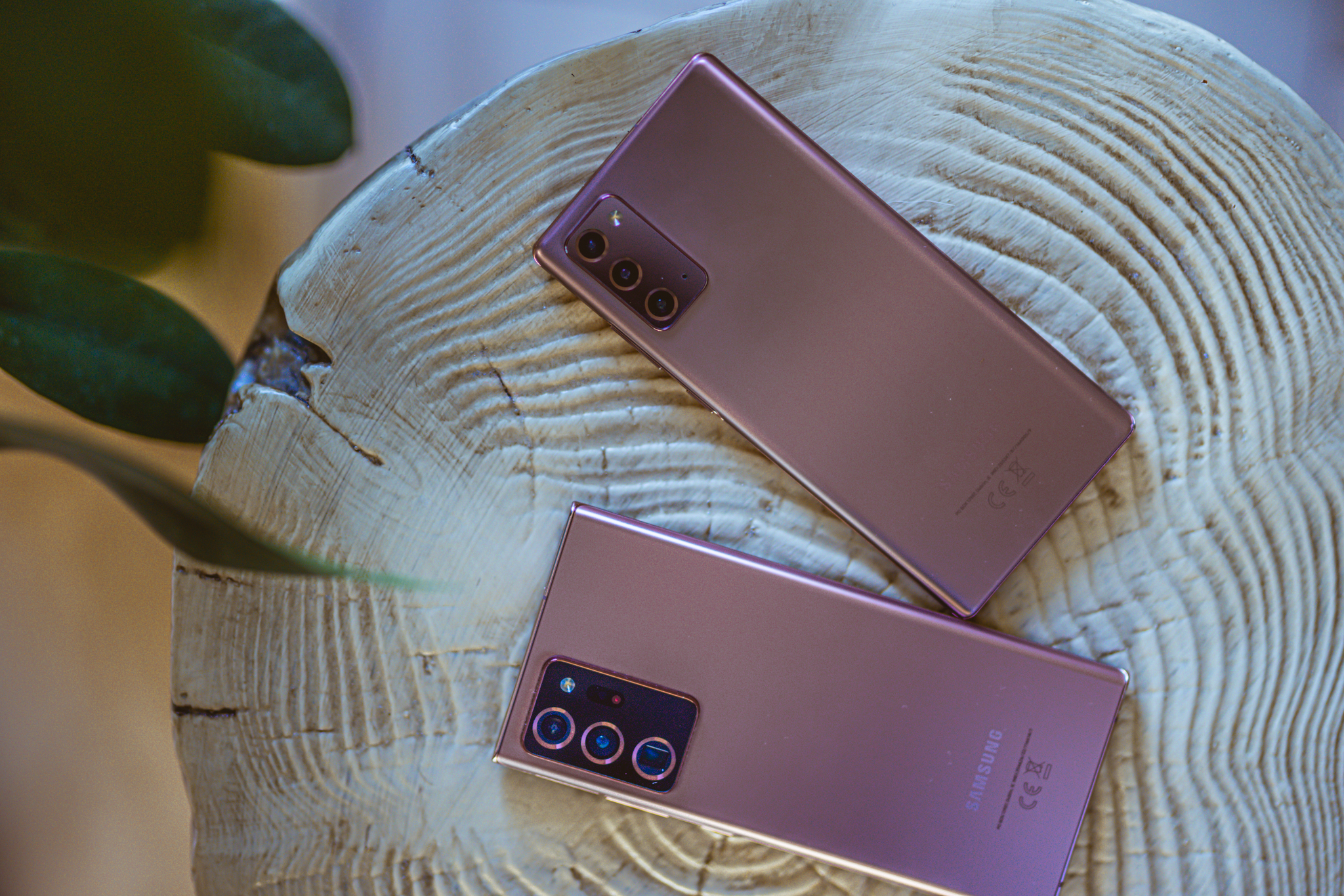 Drogi i droższy, czyli jak przekonać klientów do przepłacania - recenzja serii Note20 od Samsunga 25 Drogi i droższy, czyli jak przekonać klientów do przepłacania - recenzja serii Note20 od Samsunga