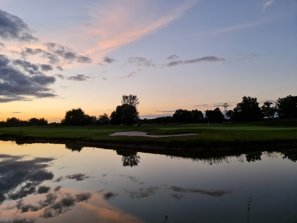 Drogi i droższy, czyli jak przekonać klientów do przepłacania - recenzja serii Note20 od Samsunga 29 Drogi i droższy, czyli jak przekonać klientów do przepłacania - recenzja serii Note20 od Samsunga