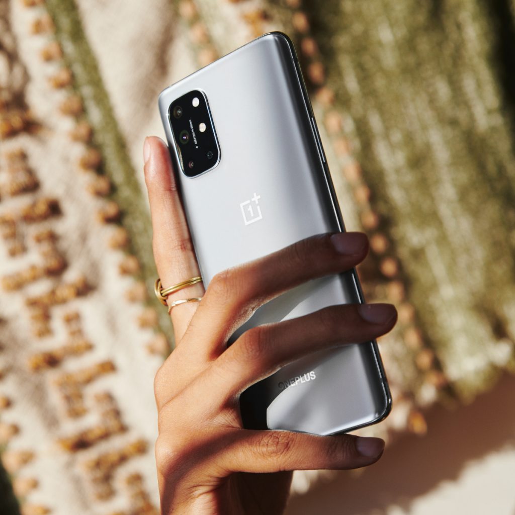 OnePlus 8T zaprezentowany! Nowy smartfon zaskakuje ekranem oraz ulepszonym aparatem 12 OnePlus 8T zaprezentowany! Nowy smartfon zaskakuje ekranem oraz ulepszonym aparatem